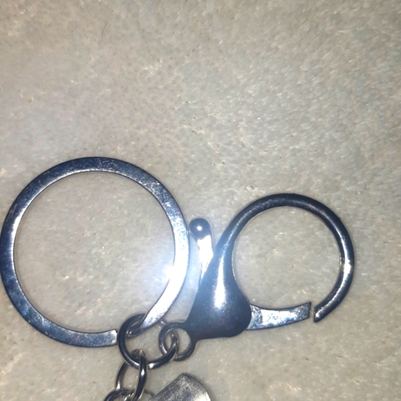 🆕️Boutique Purple Resin Cupcake 🧁 and Metal Charm Keychain/ Purse Charm - Picture 8 of 8